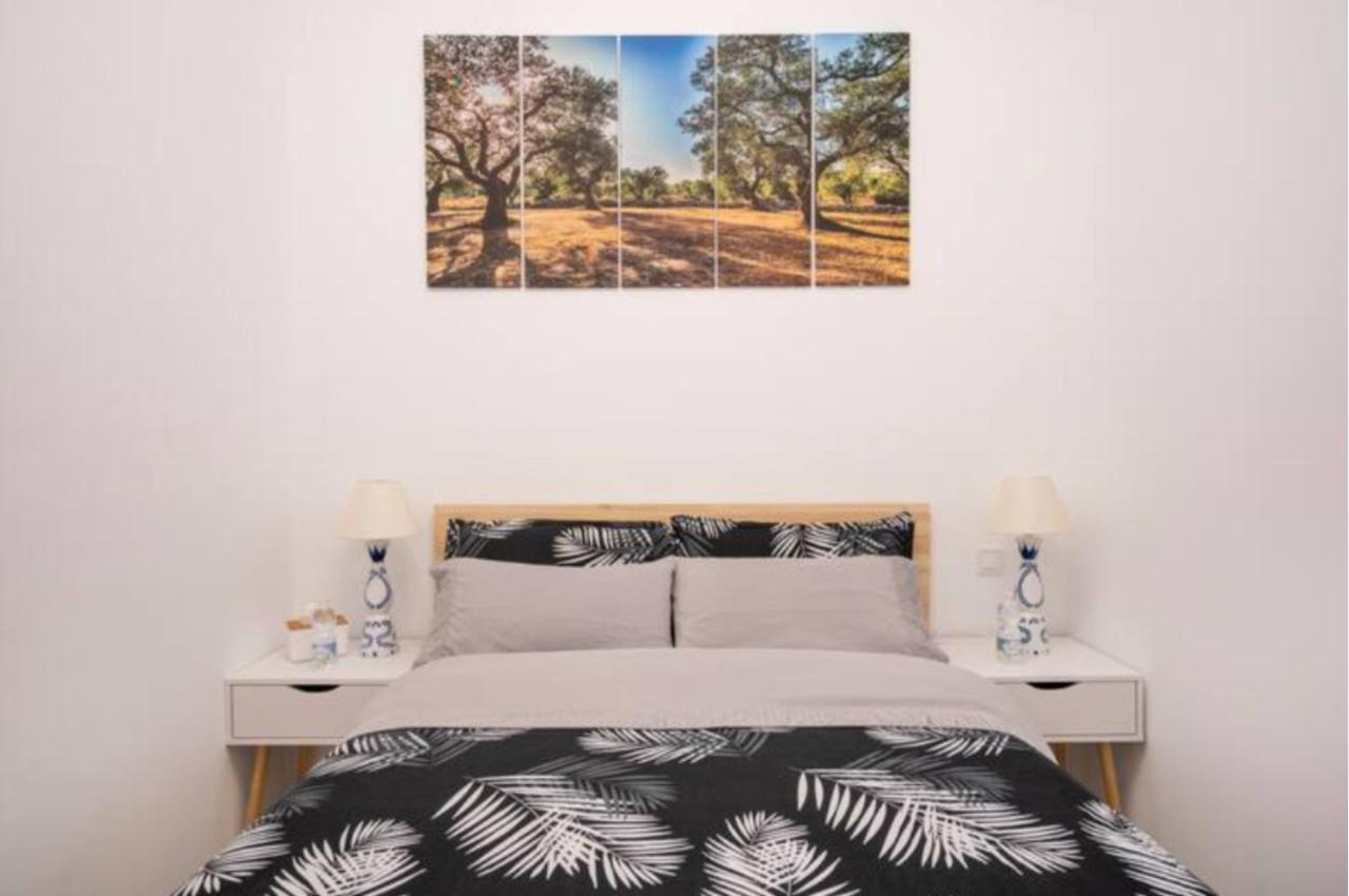 Bedroom Madrid City Center Bagian luar foto