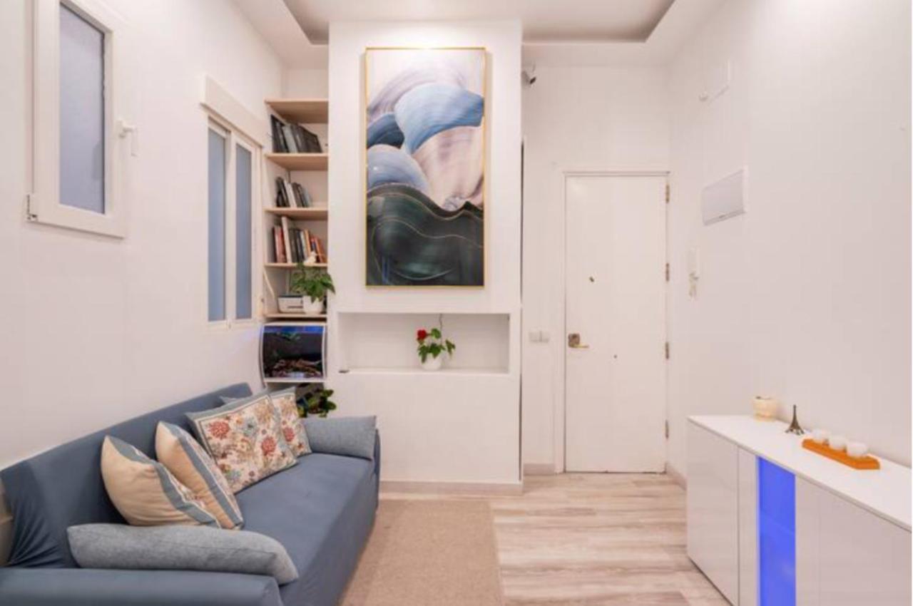 Bedroom Madrid City Center Bagian luar foto